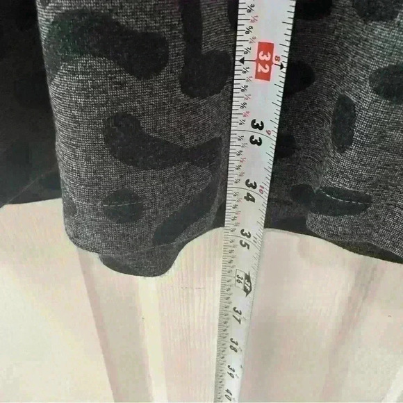 J McLaughlin Ladies Catalina Cloth Leopard Print Midi Dress Gray & Black size XS - Picture 10 of 10